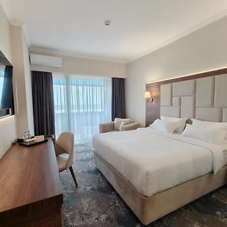 Del Mar & Conference Center Hotel