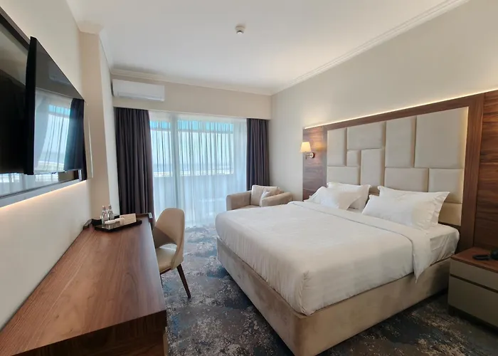 Del Mar & Conference Center Hotel